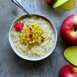 Apple Poha Porridge 1 apple poha porridge