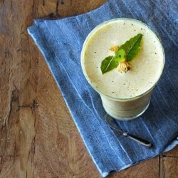 Custard Apple Smoothie 1 custered apple smoothie