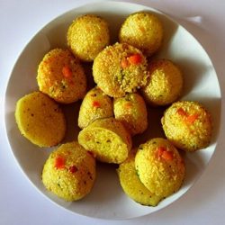 Mini Vegetable Idli 1 mini veggitable idli