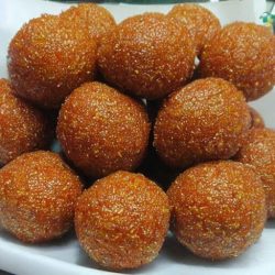 Ragi Laddu 1 ragi dalia balls